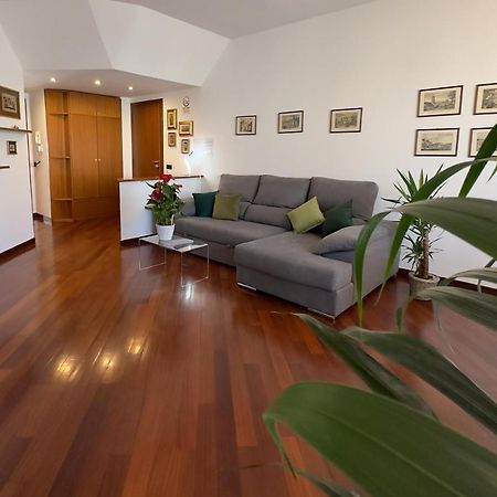 Emeraldway - Bellissimo Appartamento In Zona Sempione-Tre Torri Milano Dış mekan fotoğraf