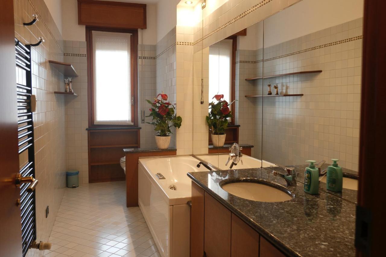 Emeraldway - Bellissimo Appartamento In Zona Sempione-Tre Torri Milano Dış mekan fotoğraf